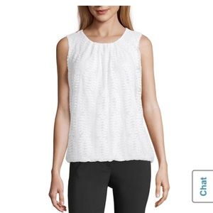 Liz Claiborne Round Neck Sleeveless Lace Blouse S